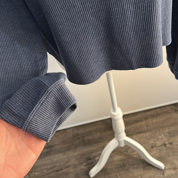 American eagle Henley crop long sleeve - Picture 4 of 8